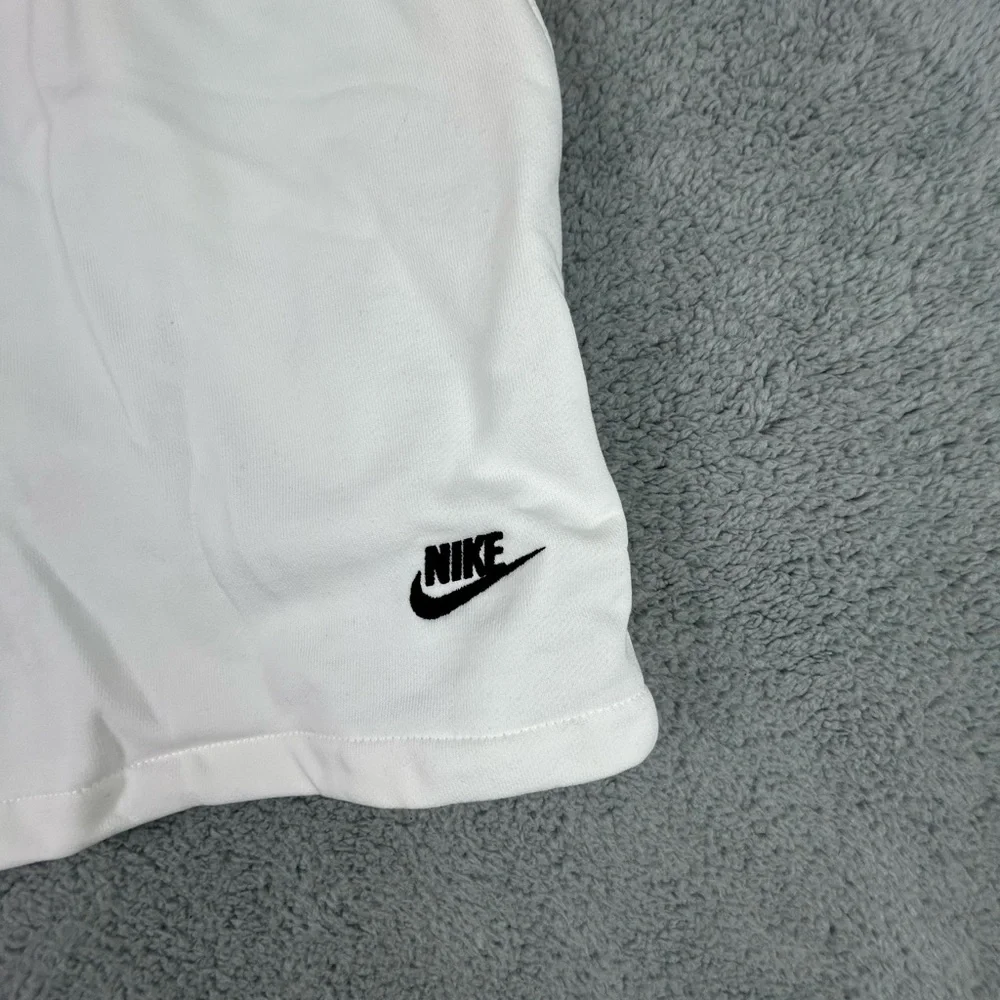 NWT Nike Men's Club French Terry Flow White Sweat Shorts Size XXL DX0731-100